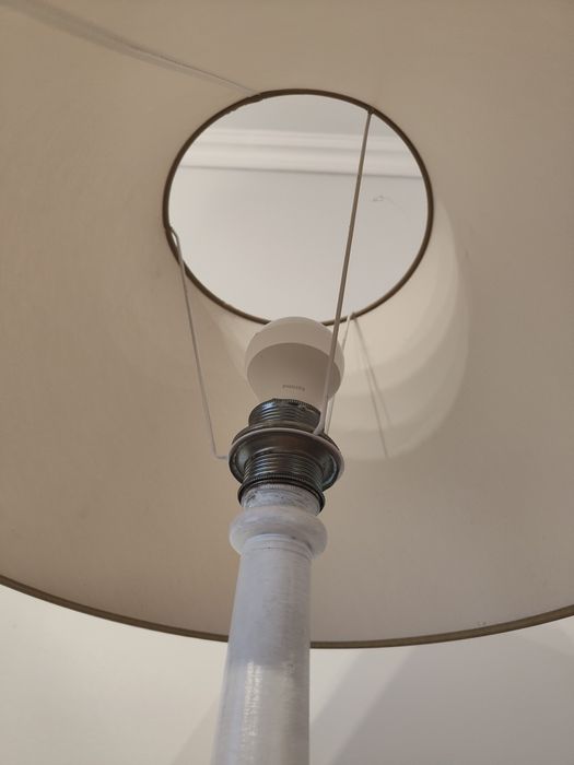 lampa stojąca rustykalna