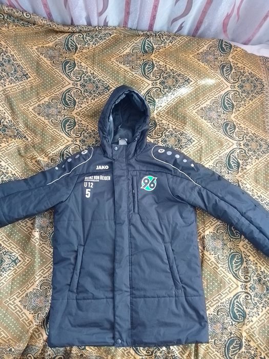 Продам куртку JAKO