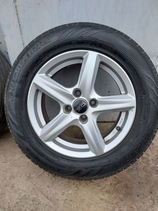 Продам комплект шини з дисками