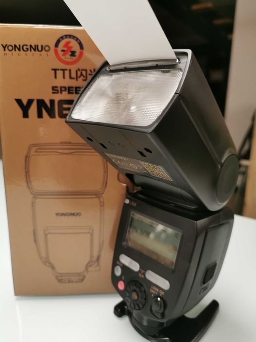 Lampa błyskowa YONGNUO YN685 oraz 2 wyzwalacze yongnuo RF605N do Nikon