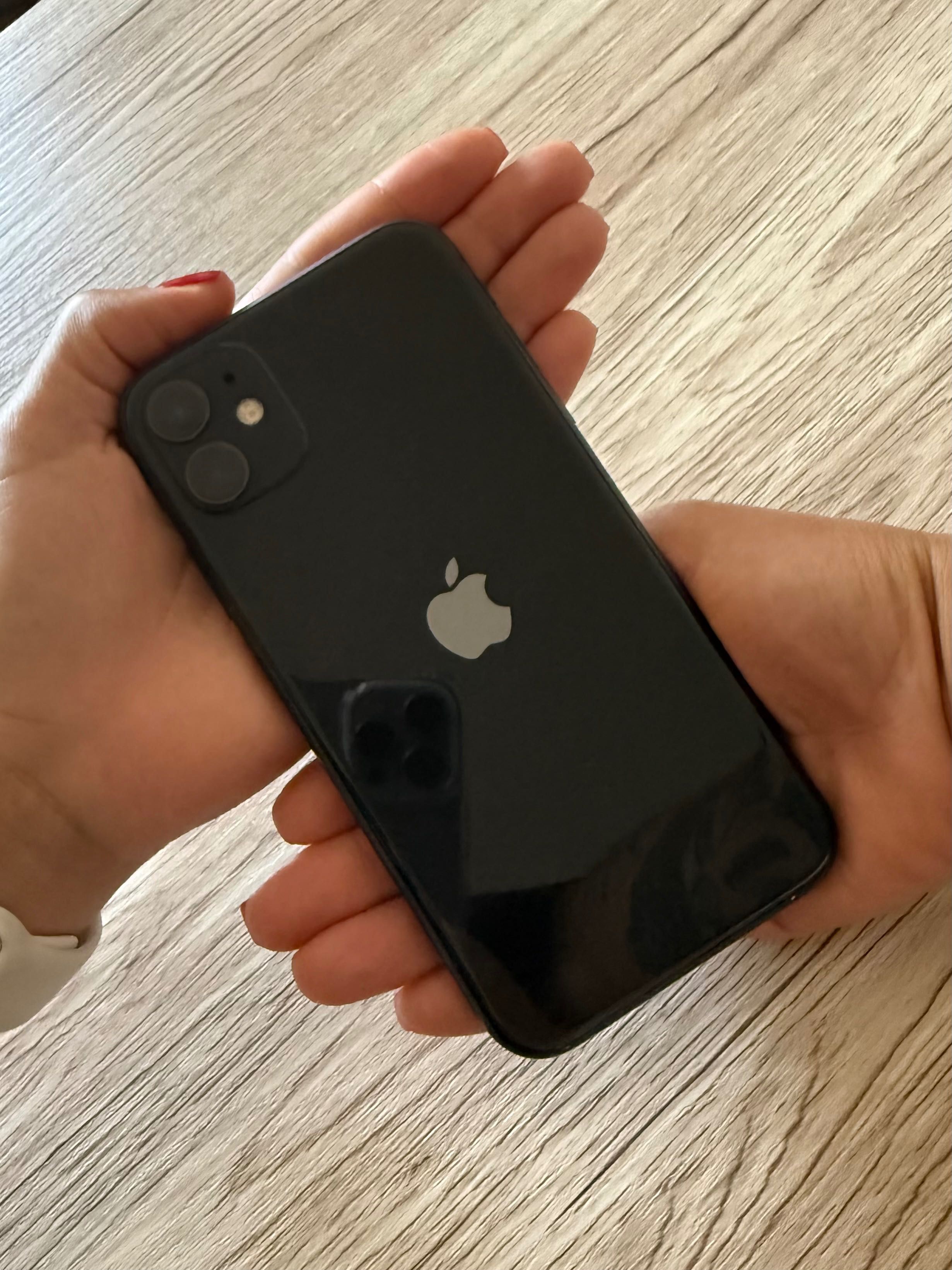 iPhone 11, 128GB em ótimo estado