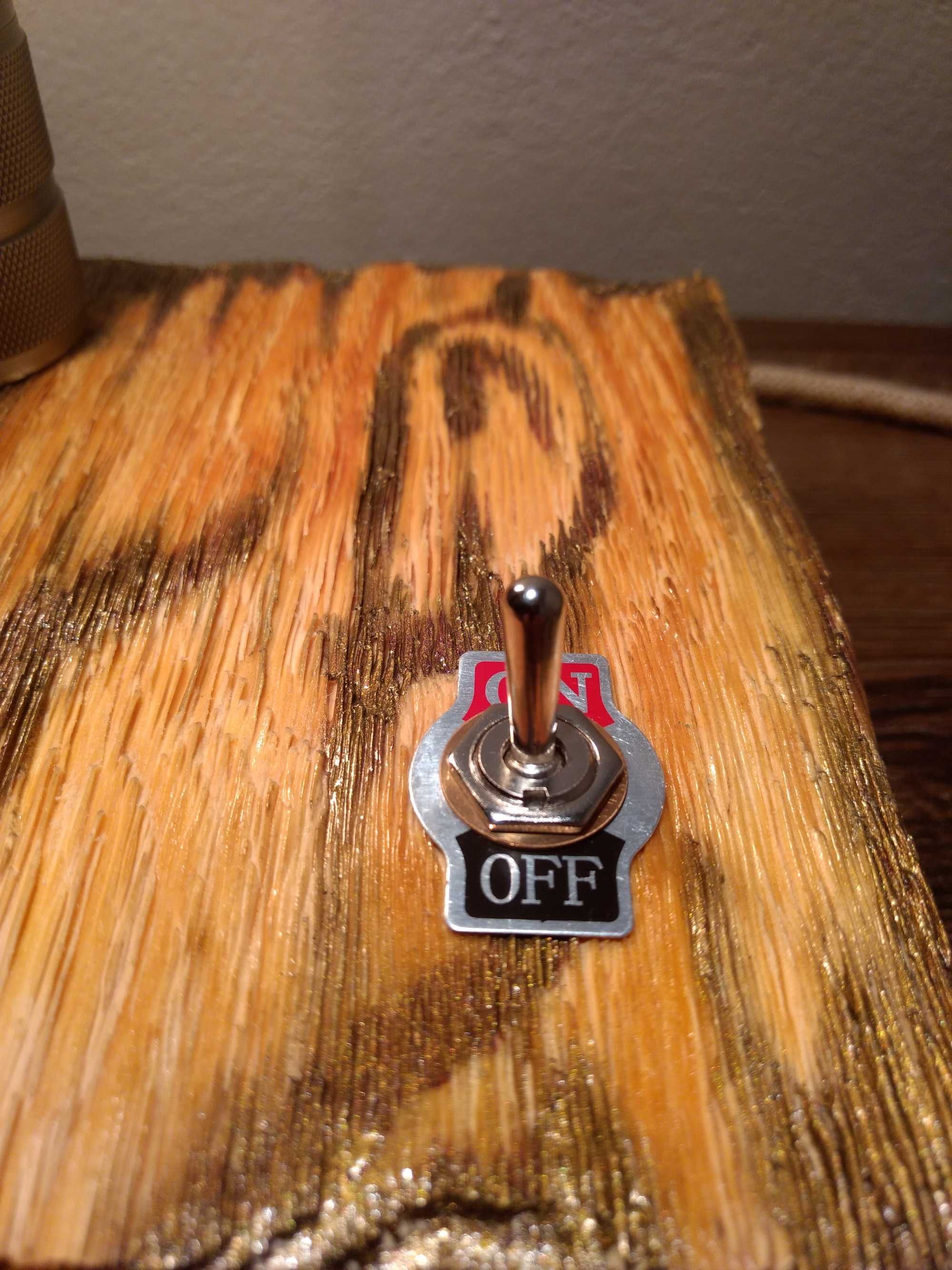 Lampa dekoracyjna ozdobna drewniana diy handmade rękodzieło prezent
