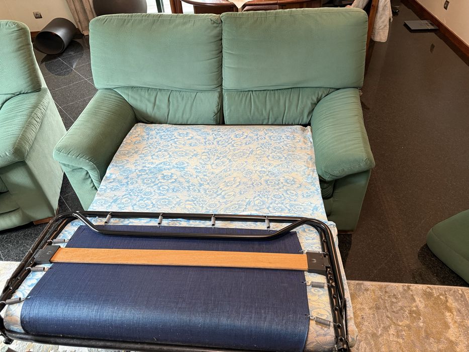 Conjunto Sofá cama 2 lugares + Sofá individual - Pele Sintética verde