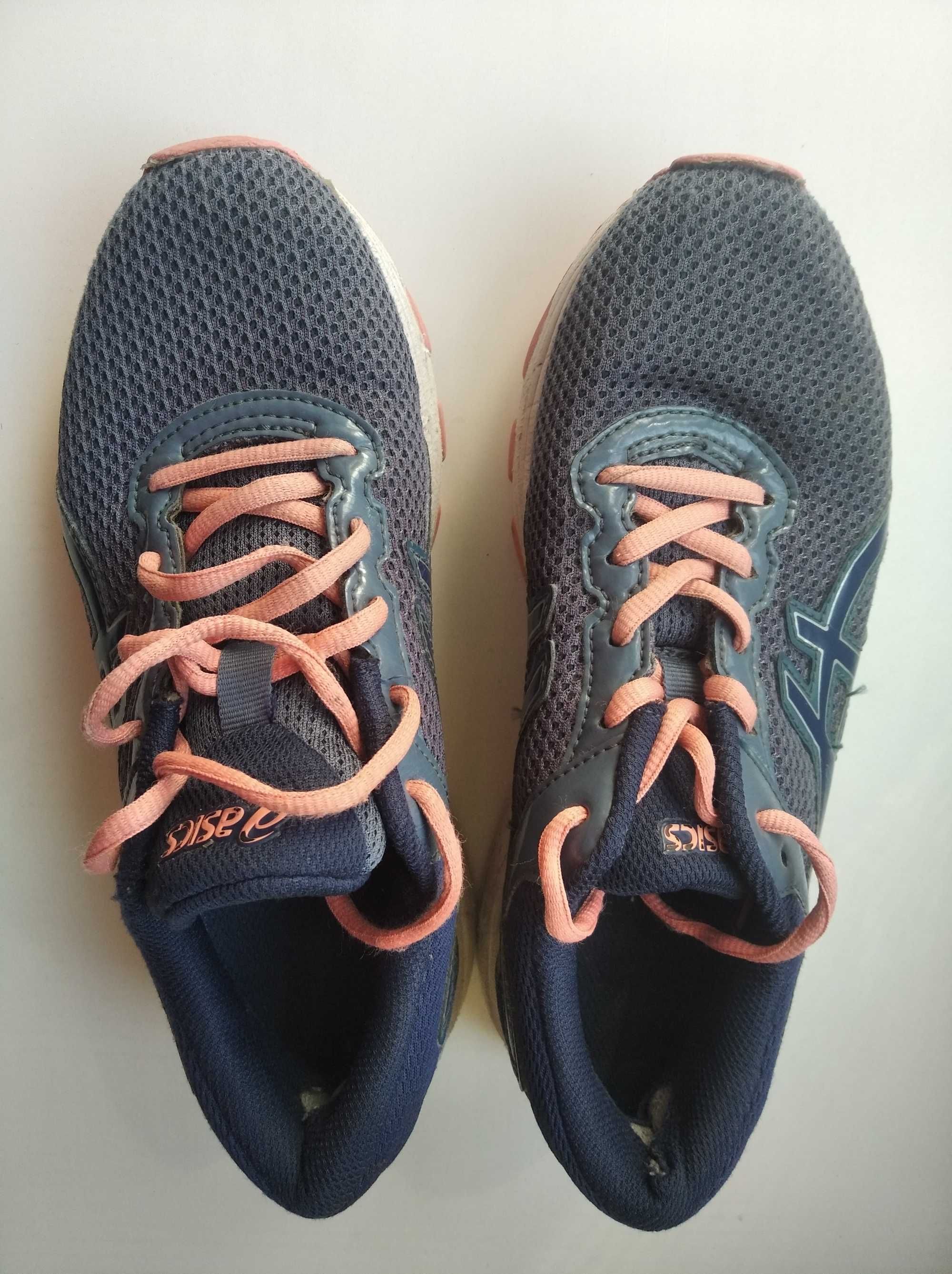 Кроссовки фирменные оригинал Asics, р.37