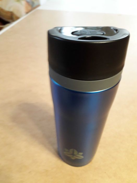 Kubek termiczny z nierdzewnej stali, ok. 0,5 l, niebieski