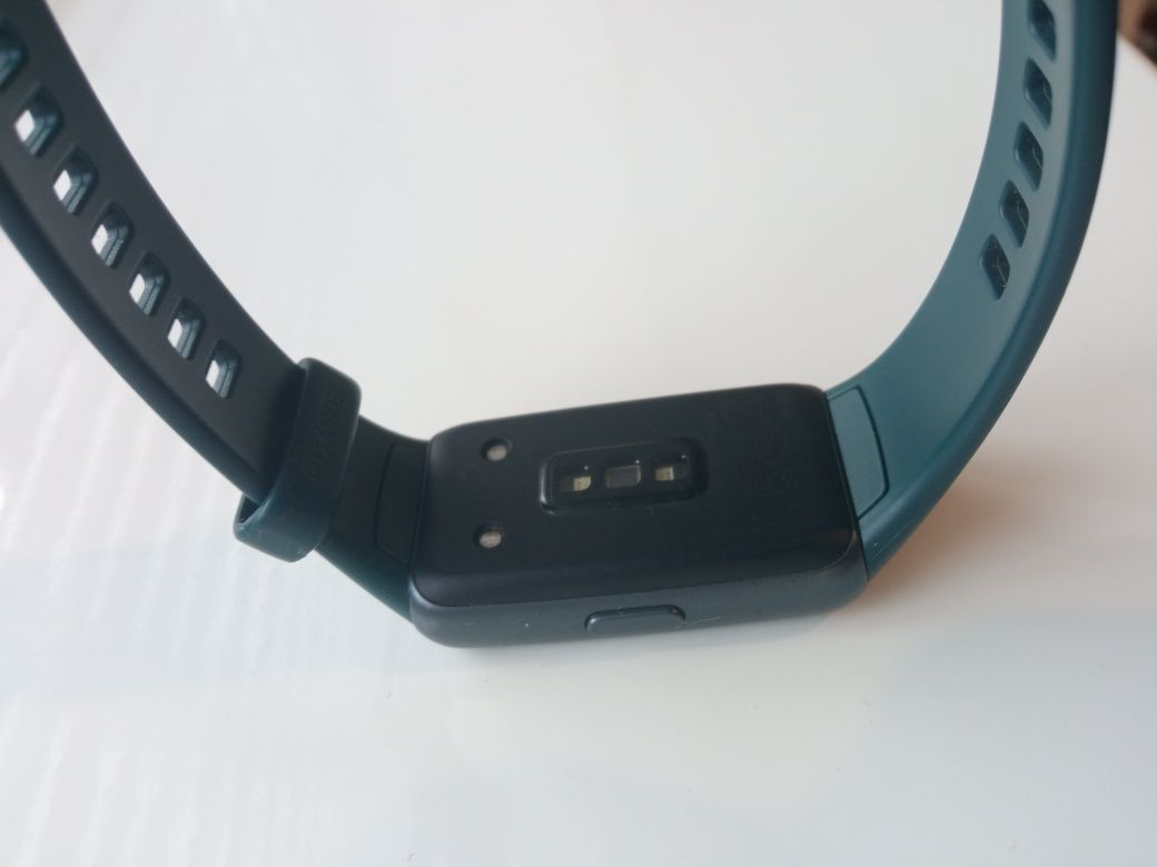 Huawei band 6 (смарт часы)