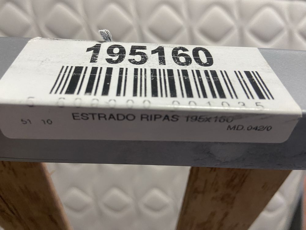 Estrado com colchao