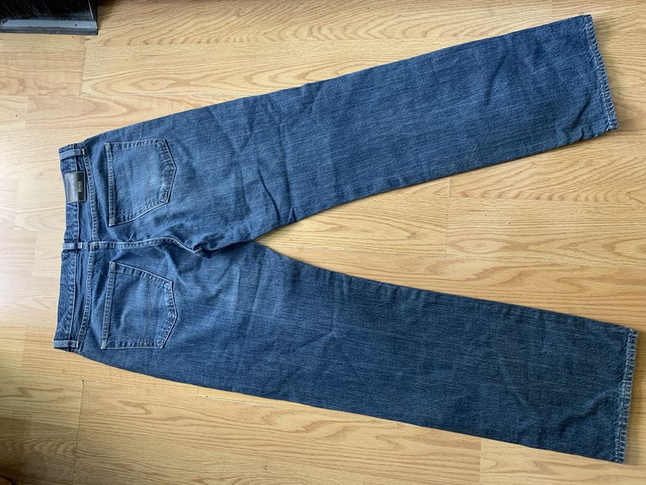 Продам чоловічі джинси Hugo Boss
