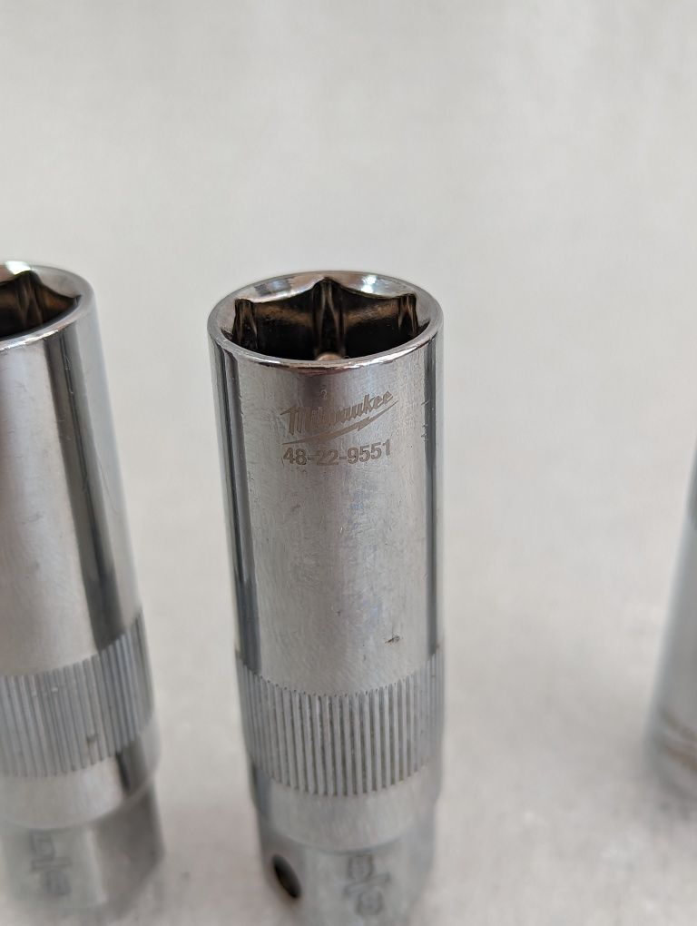 Головка торцева свічна 5/8'' мм MILWAUKEE 48-22-9551