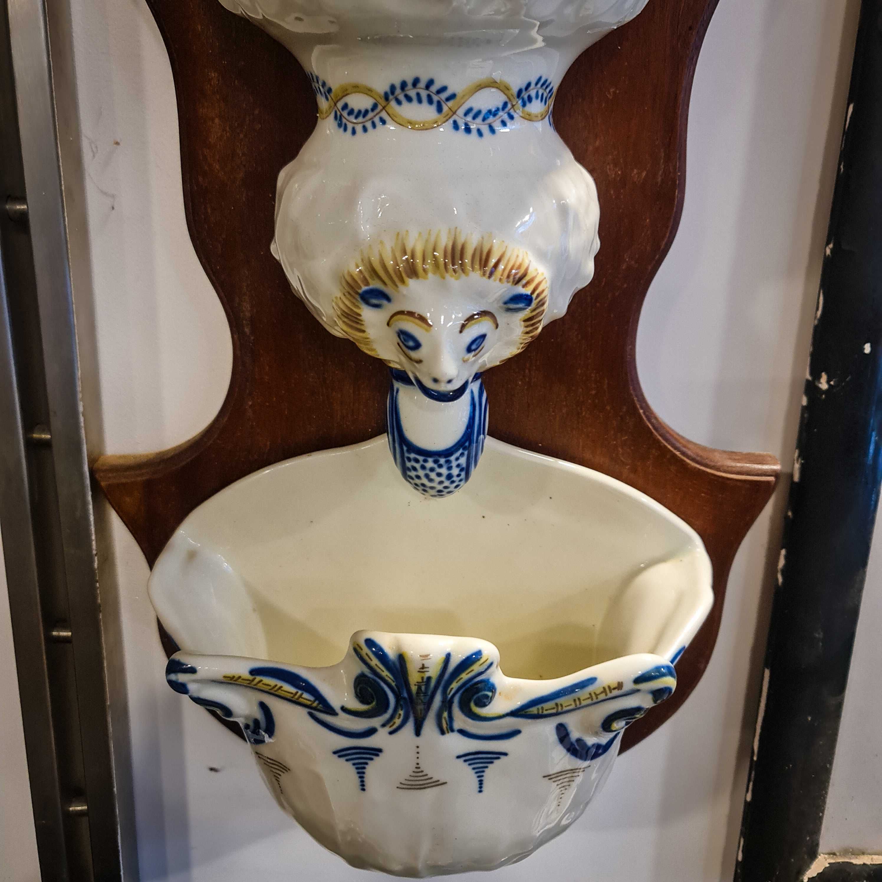 Fonte Parede Louça de Viana – Peça Decorativa Rara e Exclusiva