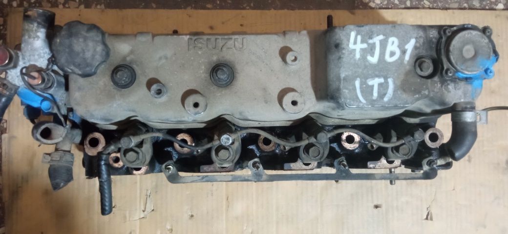 Головка в зборі на мотор Исузу Isuzu 2.8 л. 4JB1 (T)