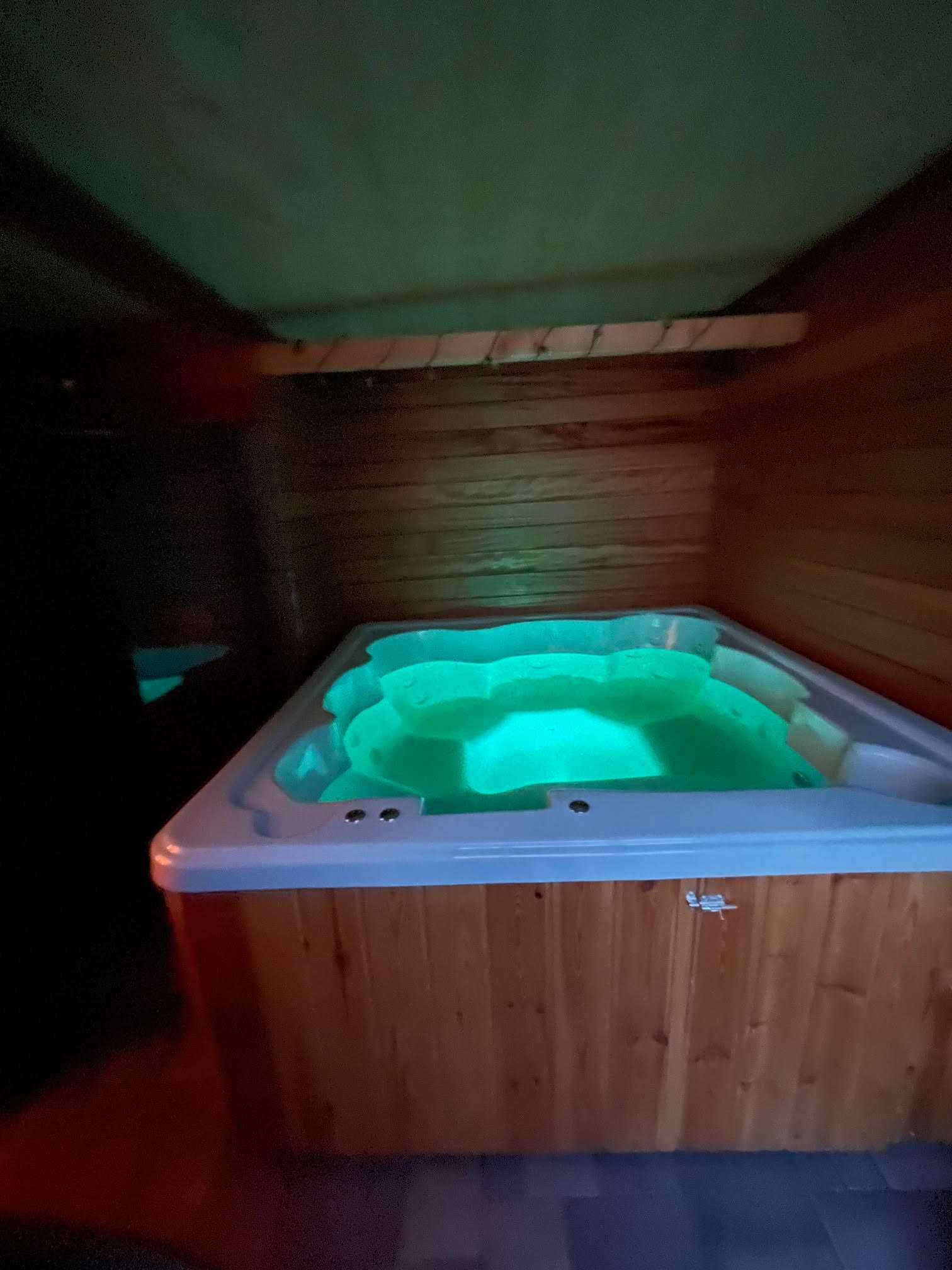 Jacuzzi ogrodowe balia basen pokrywa zdobienie Indywidualne zdobienie