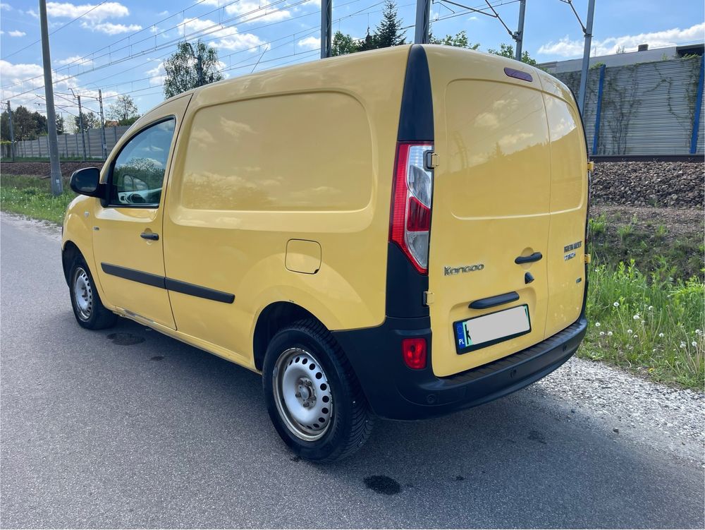 Renault kangoo 33 kWh 230 km zasiegu klima fv 23%