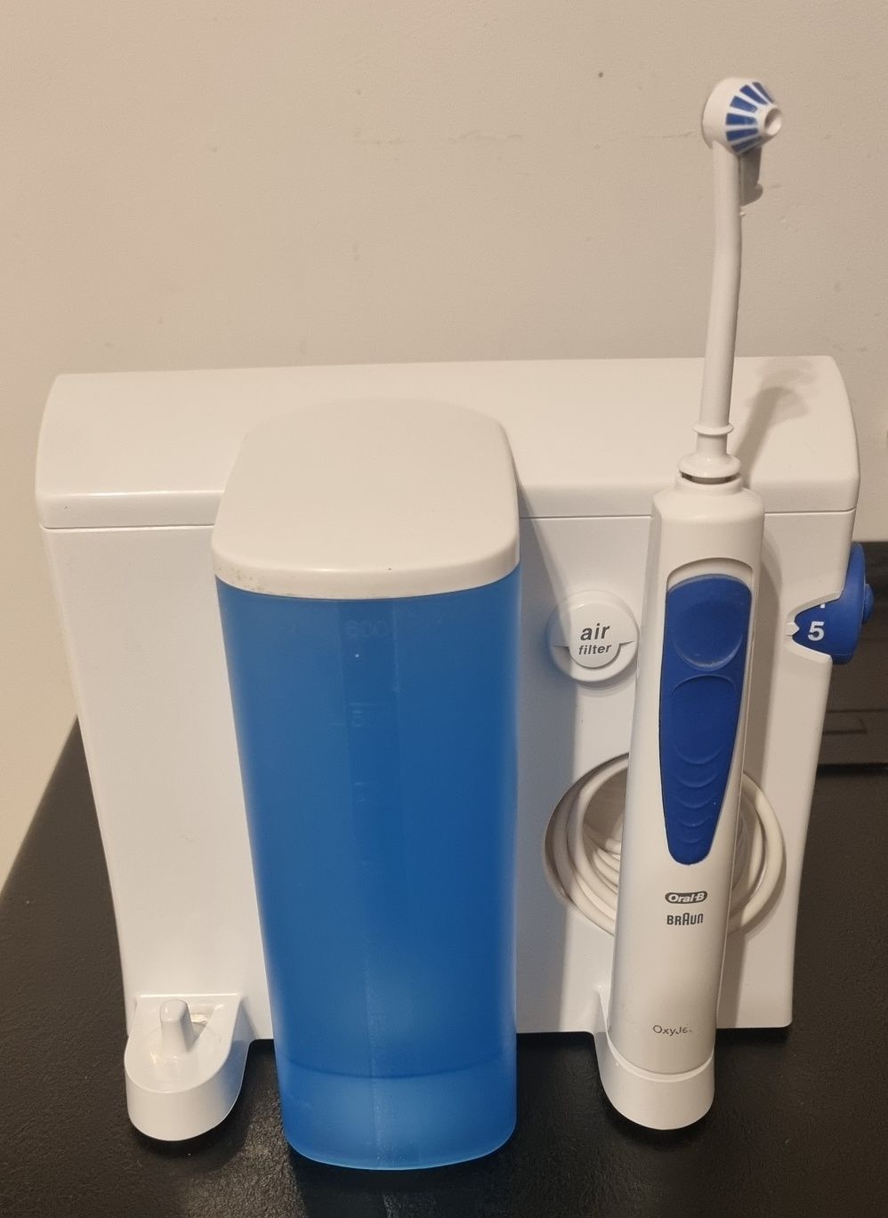 Irygator + Stacja ładująca szczoteczkę Braun Oral-B OxyJet