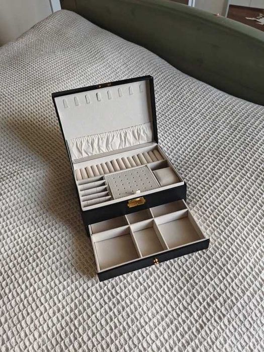 Kuferek Na Biżuterię Szkatułka Organizer Pudełko Skóra Czarny