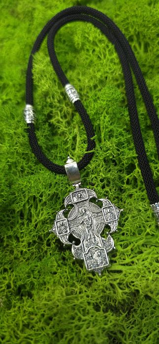Срібний хрестик на шовковому шнурку