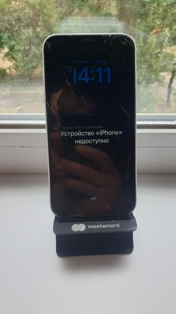 iPhone xr 128gb. Під відновлення.