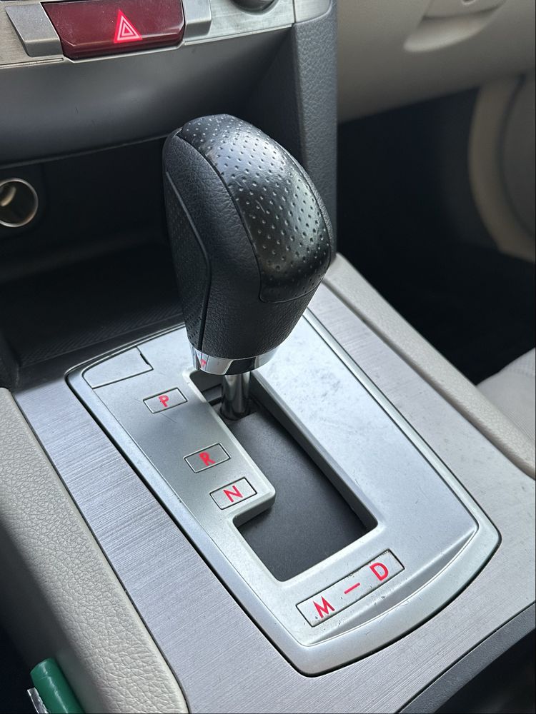 Продам Subaru Legacy 2013 2014 2.5 газ/бензин шикарное состояние