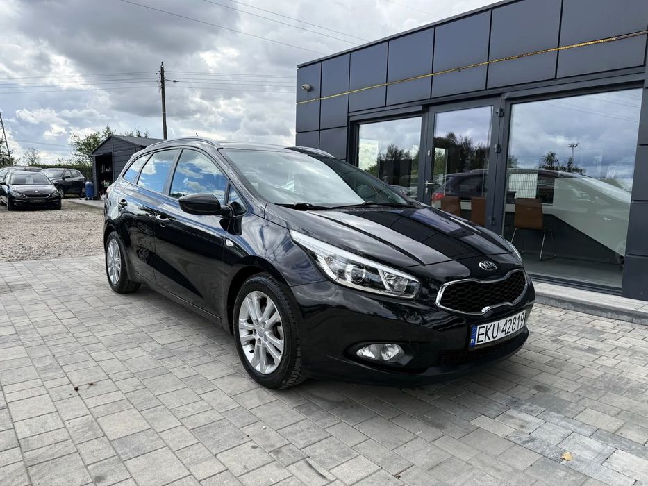 Kia Ceed 1.6 Benzyna Podgrzewana Kierownica Nawigacja Podgrzewane Fotele Klima