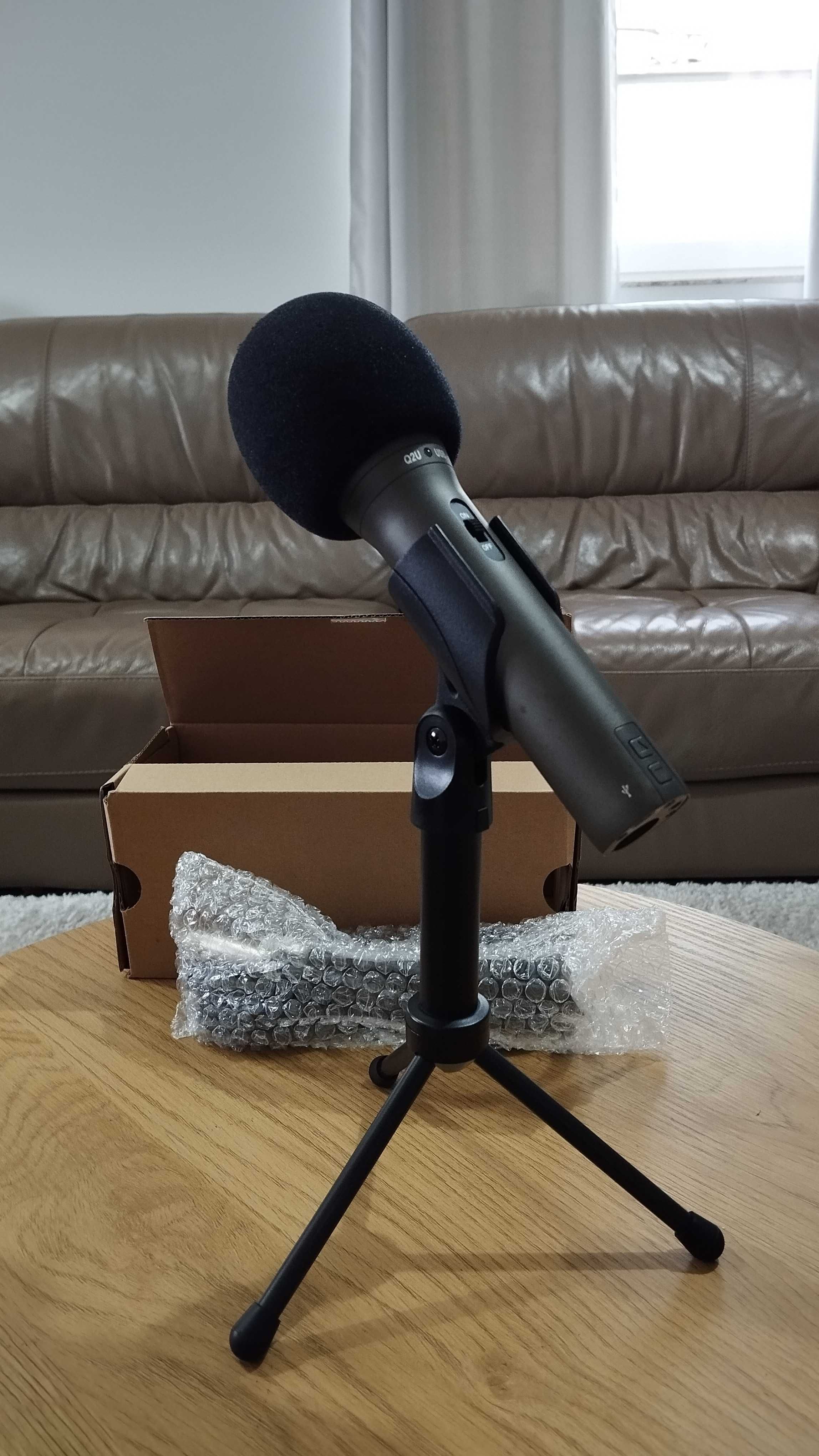 Microfone Dinâmico Samson Q2U USB/XLR + Acessórios