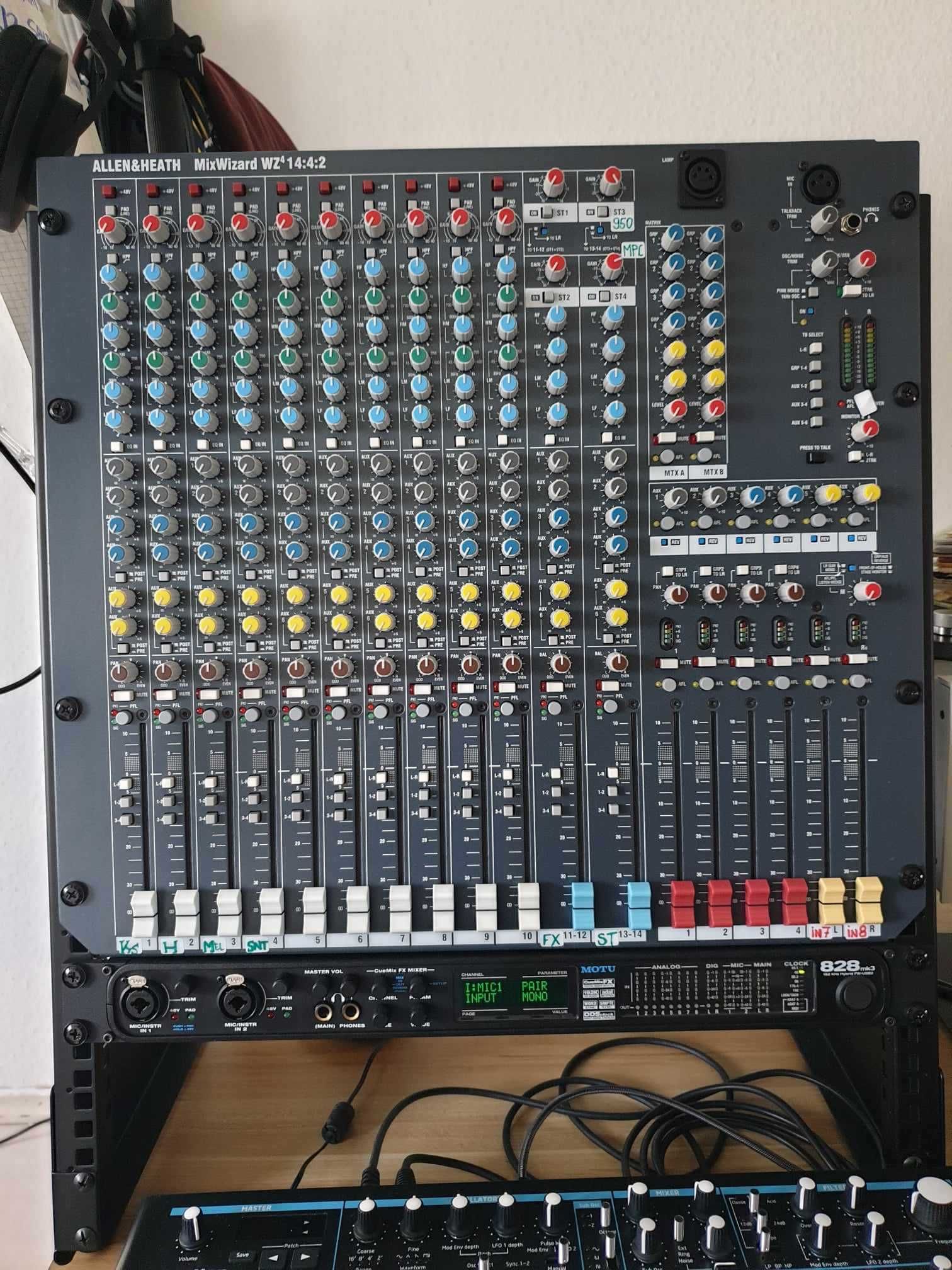 Allen Heath MixWizard WZ4 14:4:2 Studio/PA (incl. Rack 12HE)