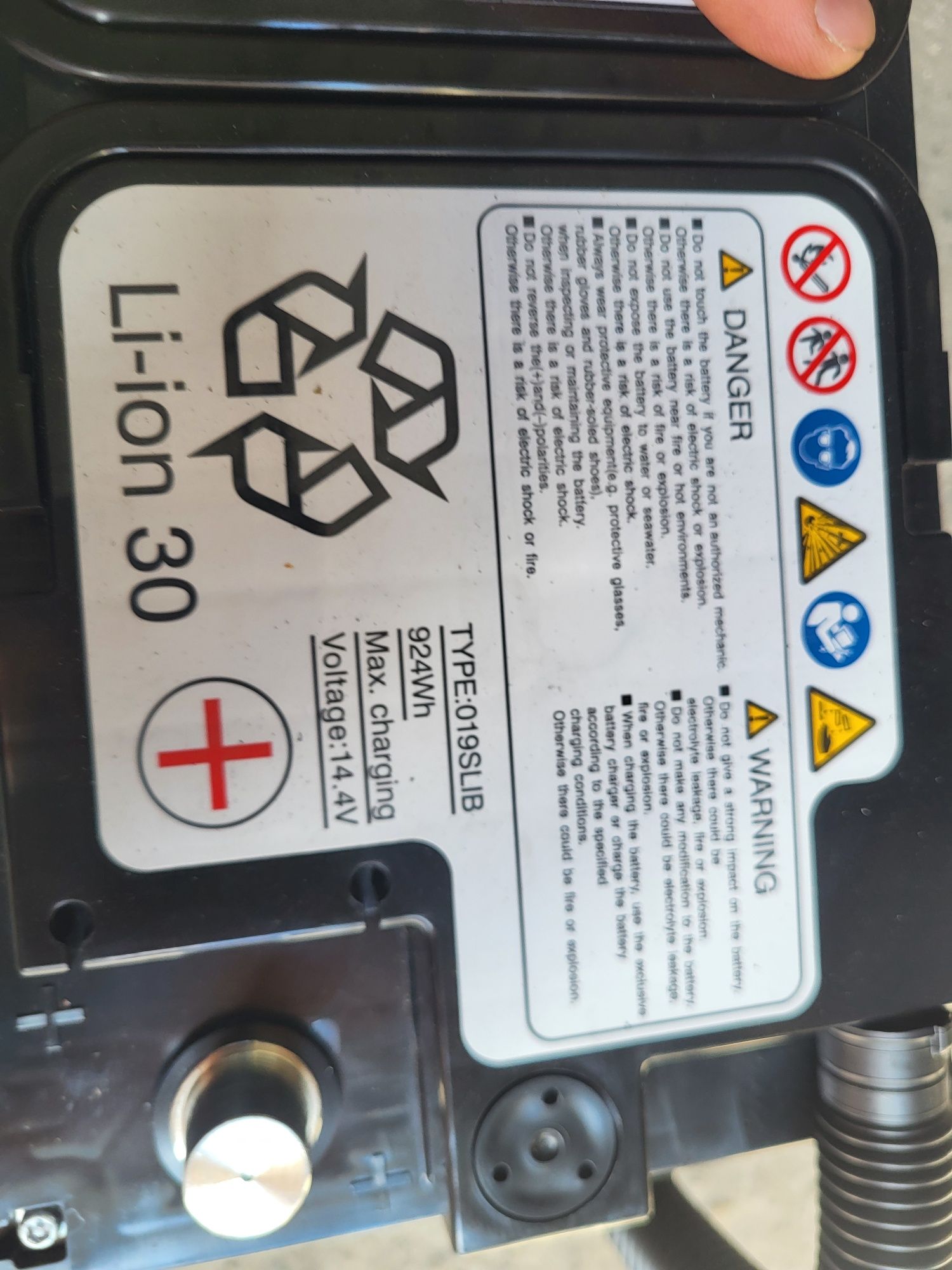 Akumulator Li-ion bmw m5 f90 G30 m8 f92 f93 m3 g80 m4 g82 g83 f82 f83