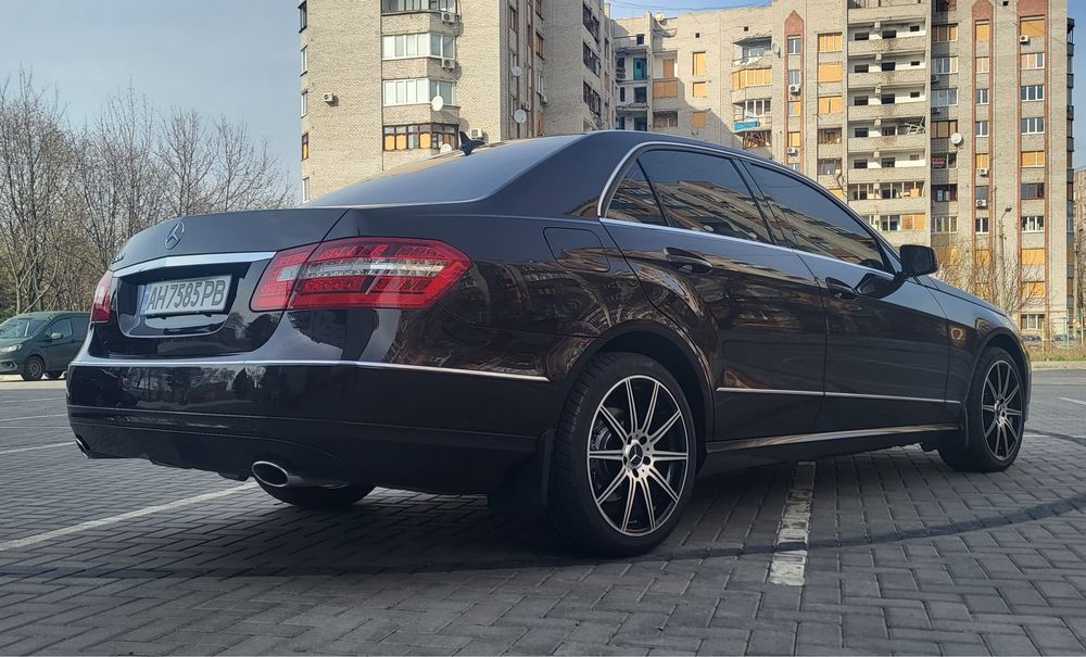 Mercedes-Benz w212 е300