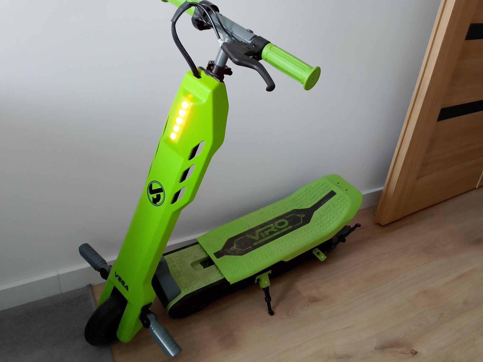 Hulajnoga skuter viro