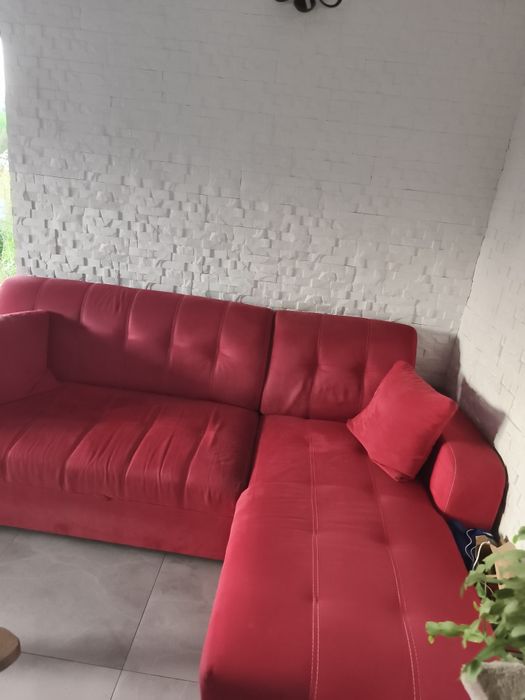 Sprzedam kanapę narożnik czerwony idealny