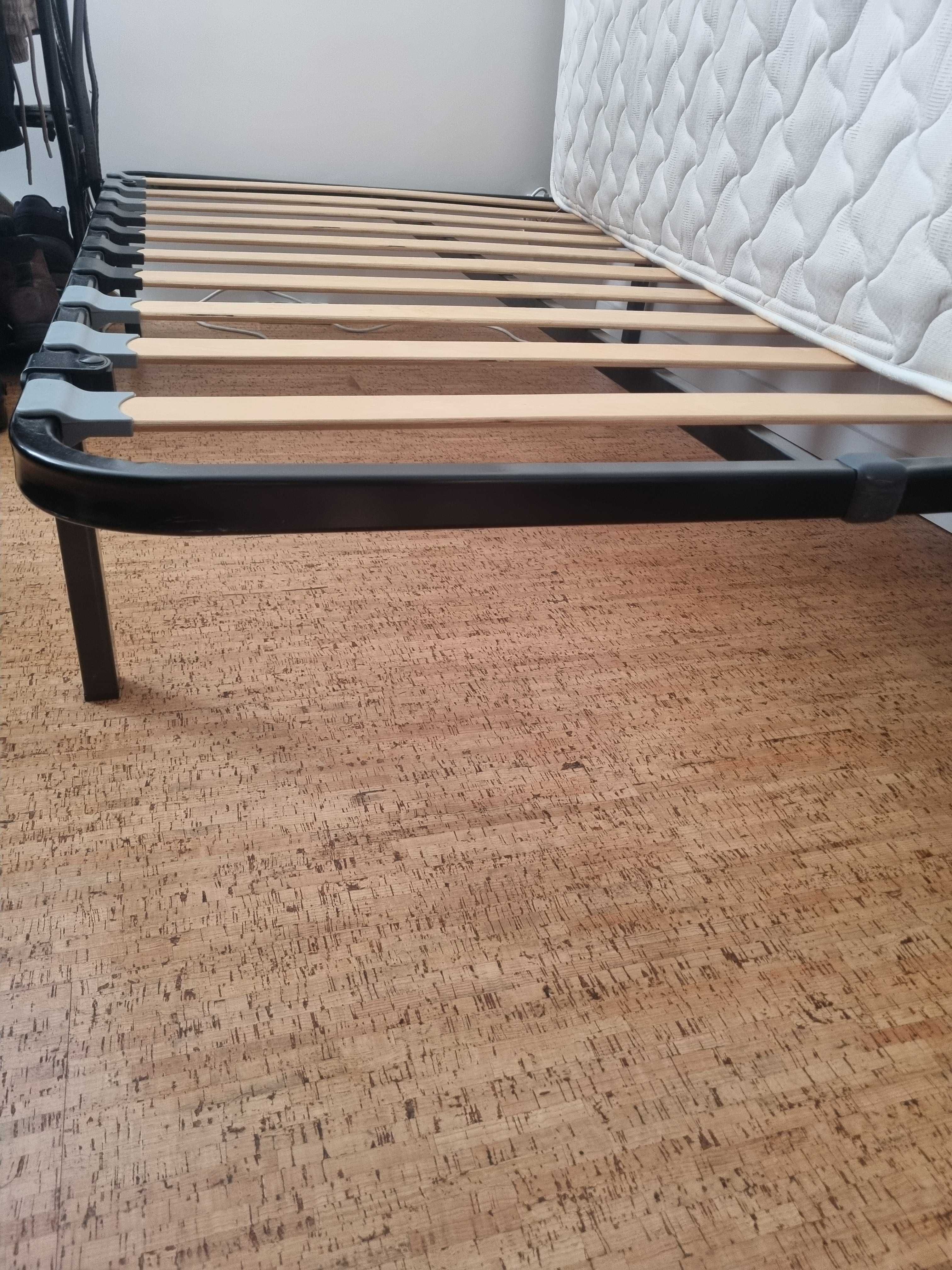 Vendo estrado mais colchão