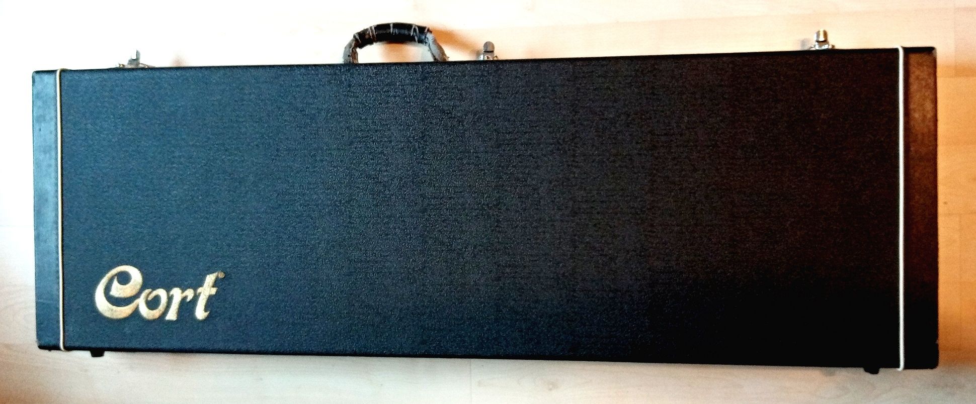 Cort bass A4 Custom SP