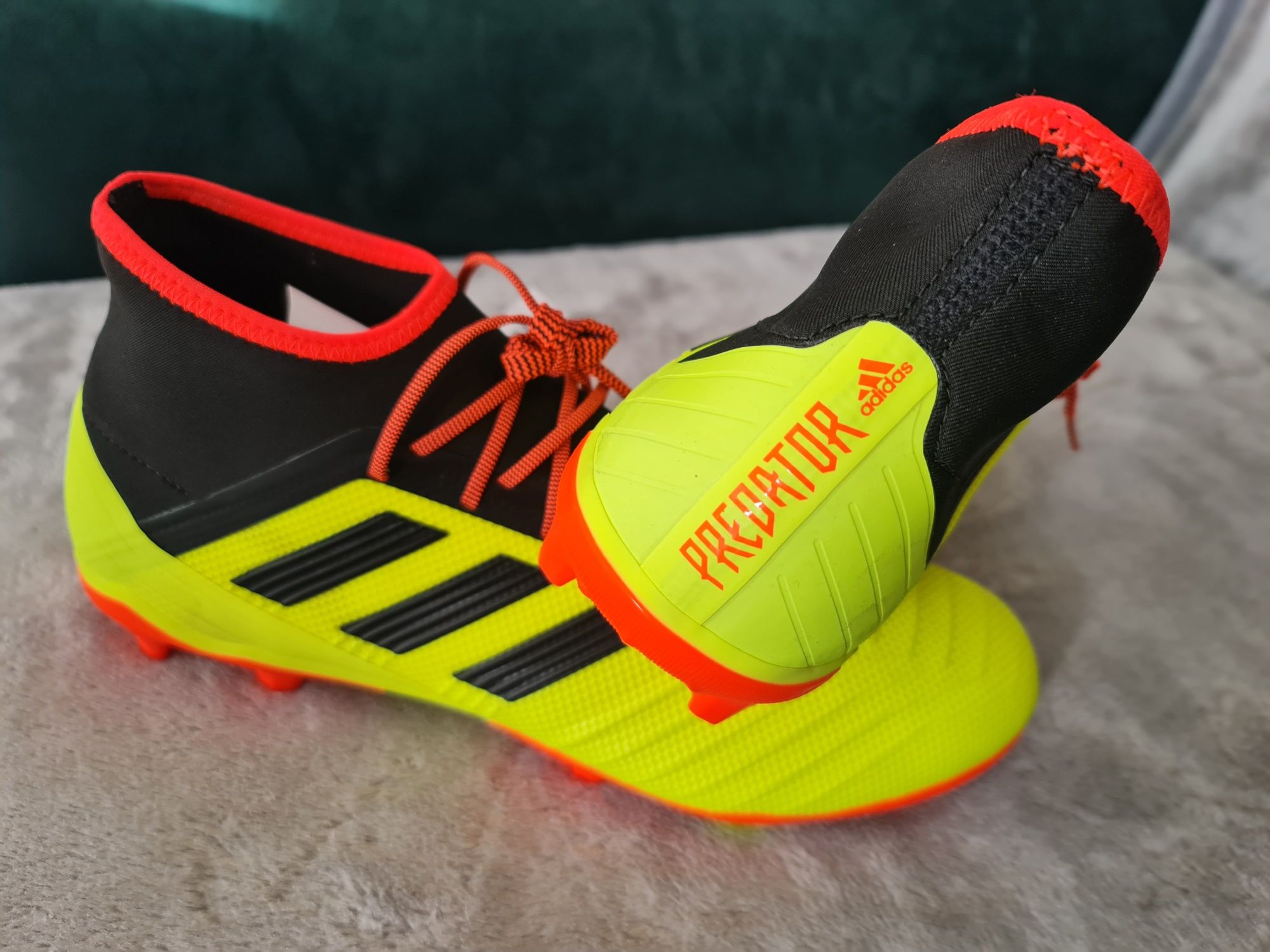 Buty piłkarskie korki lanki Adidas Predator 18.2 FG