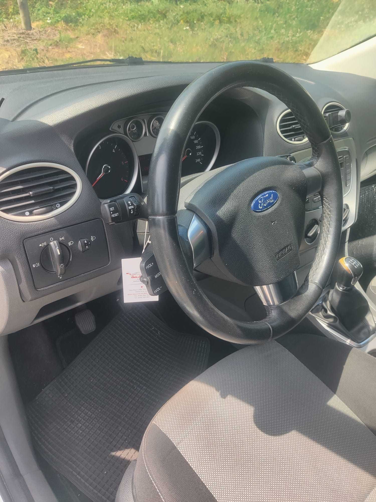 Ford Focus Branco em Excelentes Condições