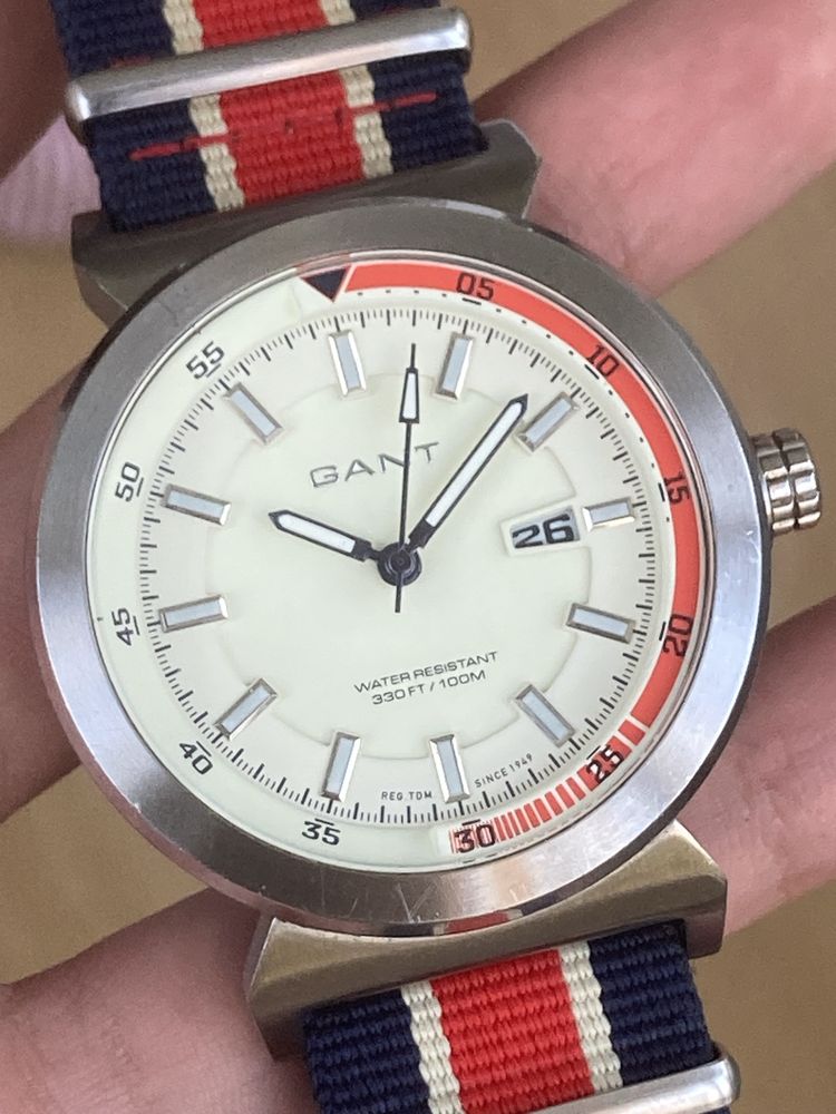 Relógio GANT Mergulho - 100m Water resistant