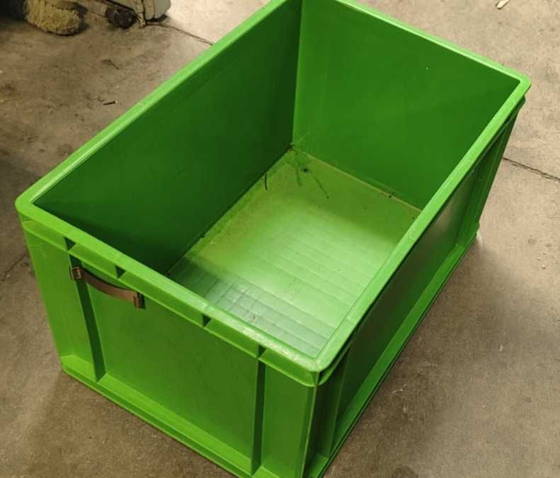 Pojemniki PP 600x400x340mm zielony z wzmocnionym dnem