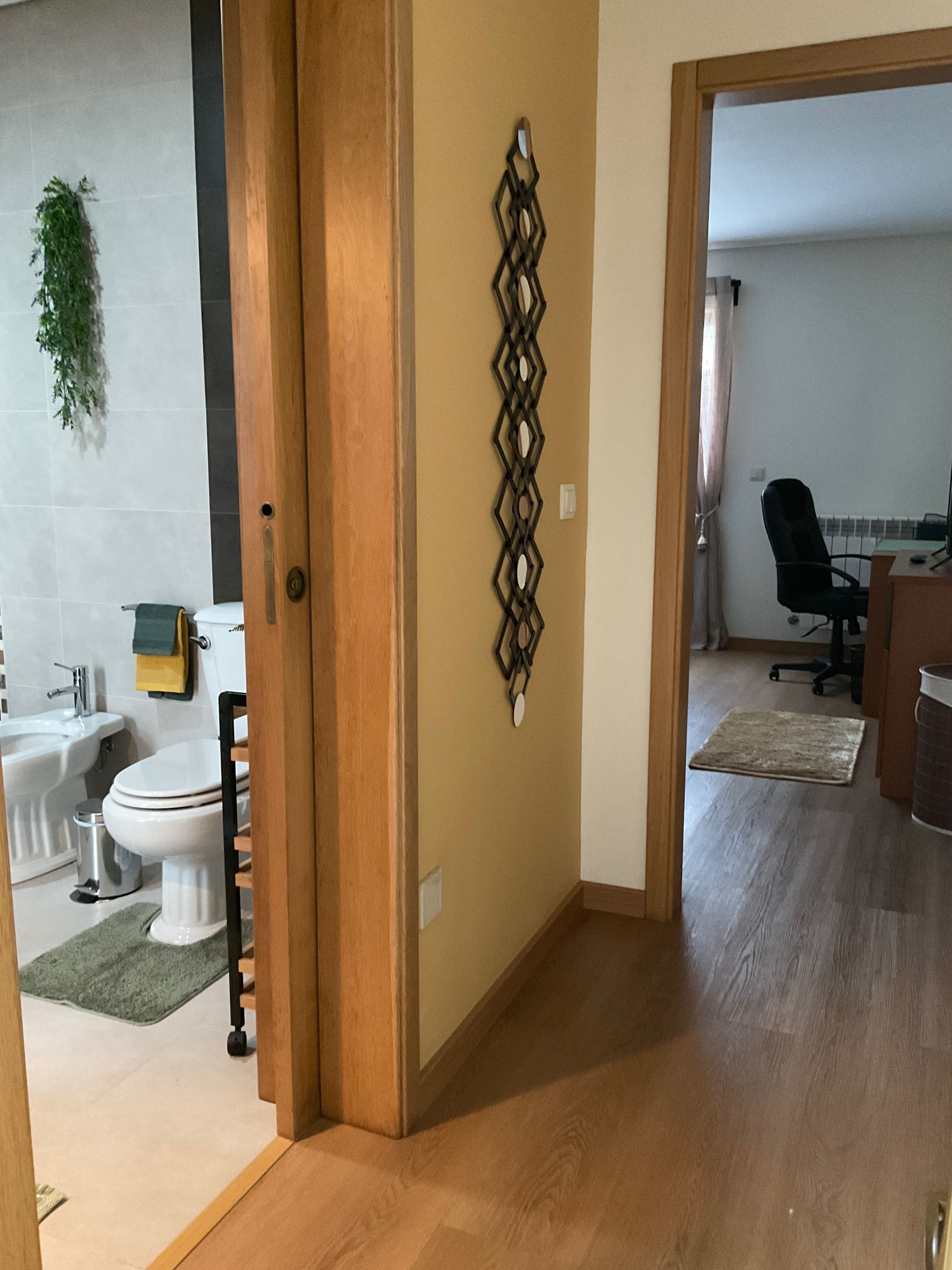 Quarto numa Moradia para Senhor despesas incluídas