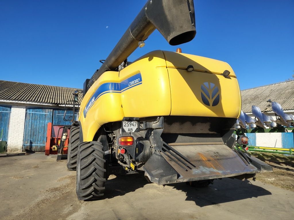 Зернозбиральний комбайн New Holland CX 8080 + 2 жатки та візок