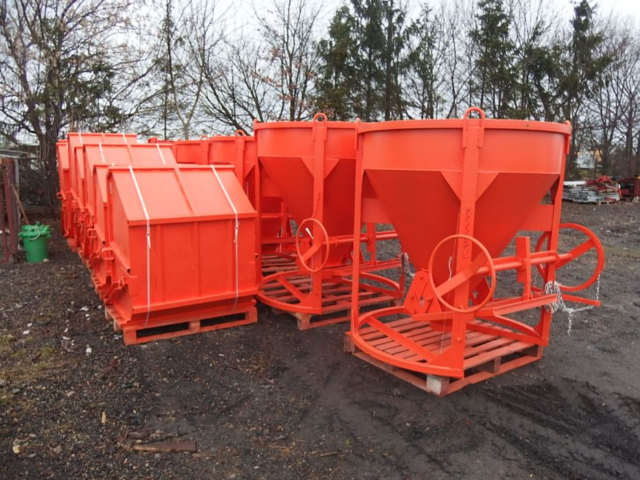 Pojemnik zbiornik dźwigowy samowyładowczy do betonu gruzu PR 0,75-2L