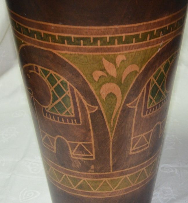 Vaso em madeira, artesanal (pintado à mão)