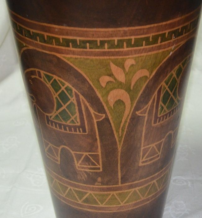 Vaso em madeira, artesanal (pintado à mão)