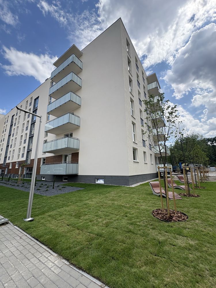 Mieszkanie 3 pokoje Leśny Dwór 2 komórki lokatorskie