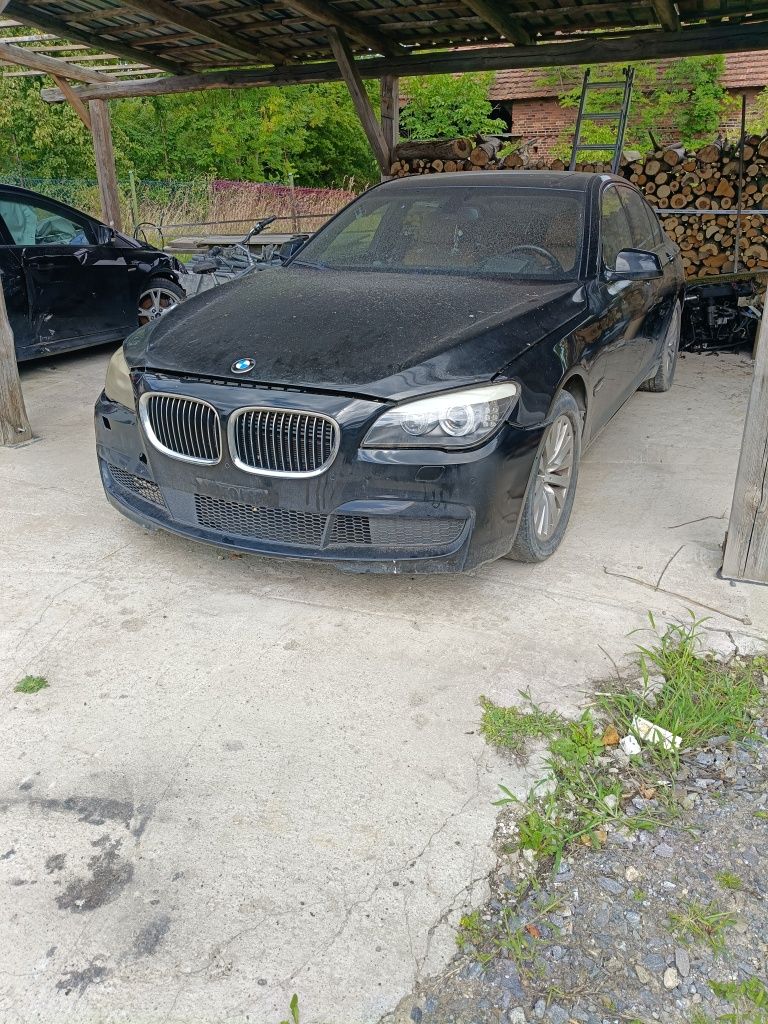 BMW 7 F01 4.4 skuty