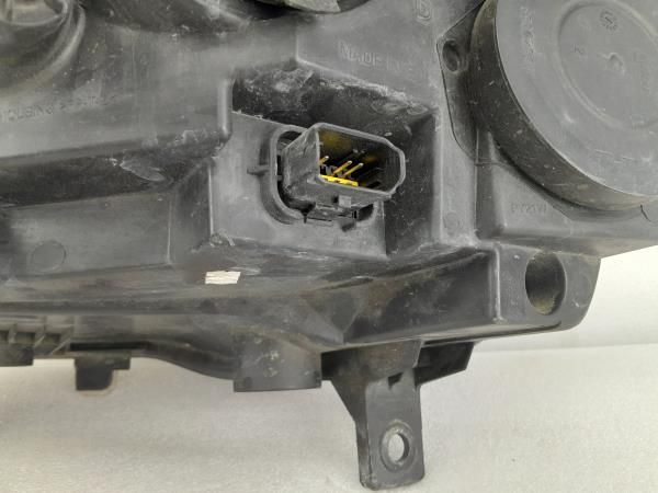 Ótica / farol direita PEUGEOT Partner II