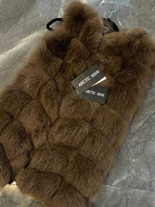 продам жилетку натуральну artick mink