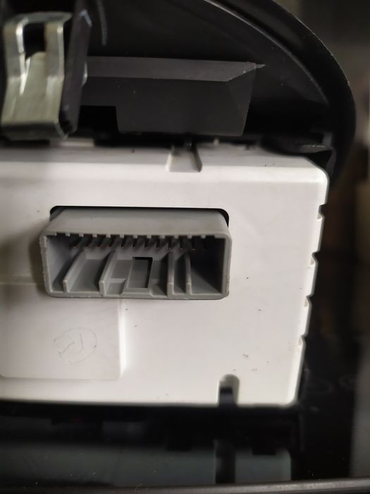 Painel rádio leed Renault Clio IV