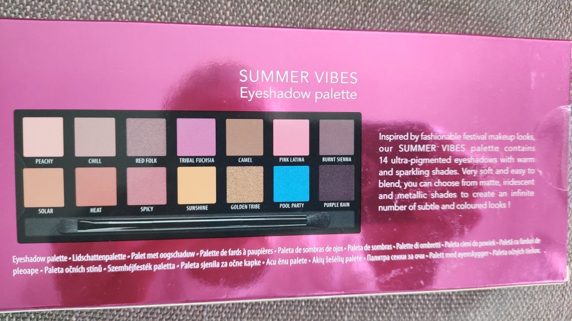 Paleta 14 cieni do powiek oczu, cienie Eyeshadow Nowy Douglas Summer V