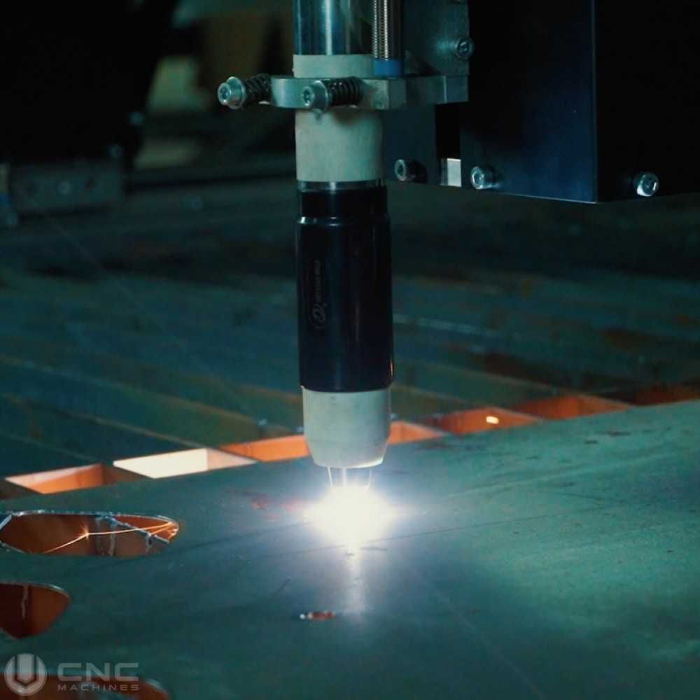 Плазмовий верстат з ЧПК “CM-1220” – Робоче поле 1275×2025 мм