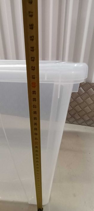 Zestaw pojemników (Duży Pojemnik z pokrywką oraz mniejszy z pokrywką)