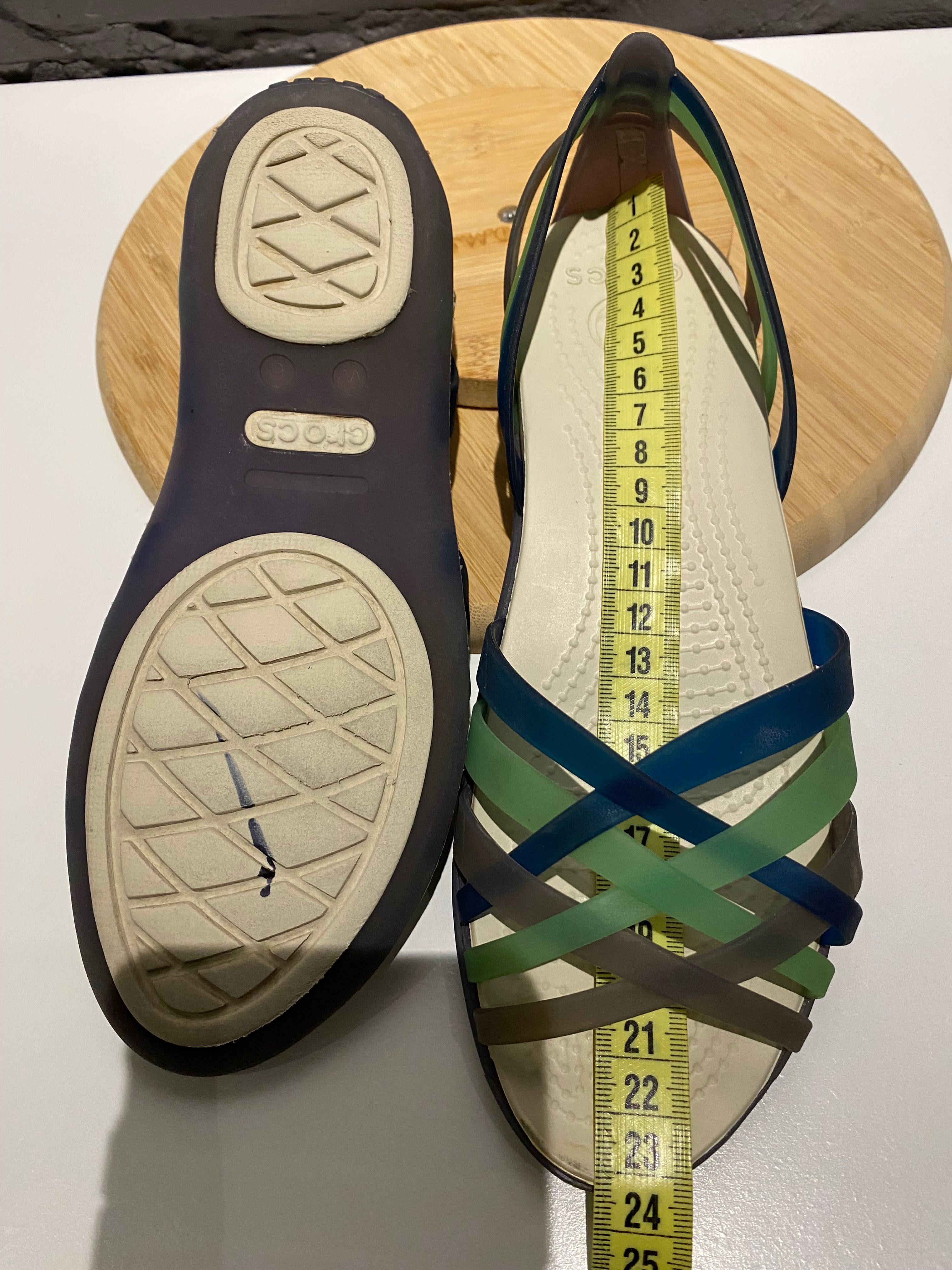 Crocs W6 мокасини