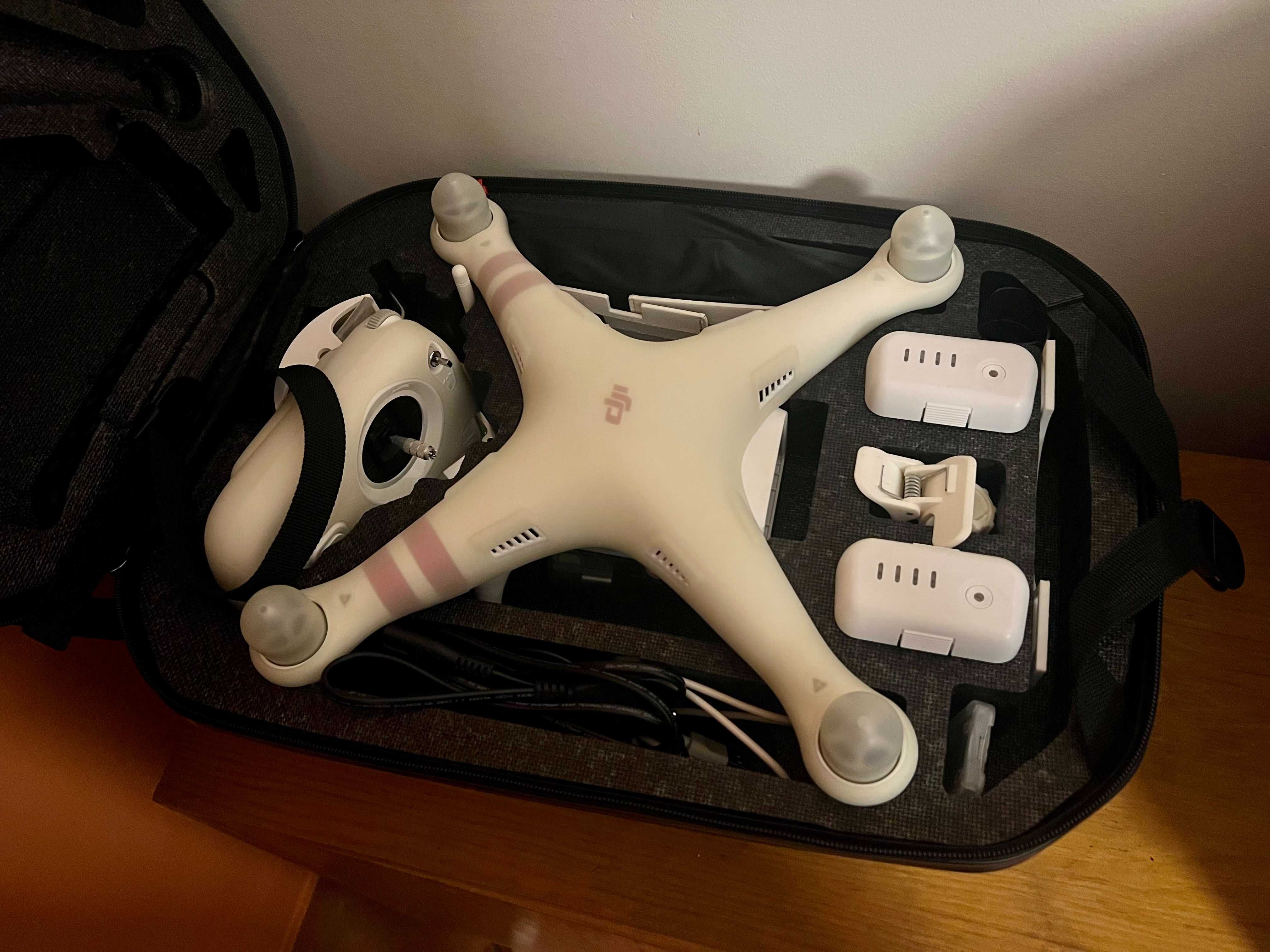 Drone DJI Phantom 3 Standard Full Extras com Mala